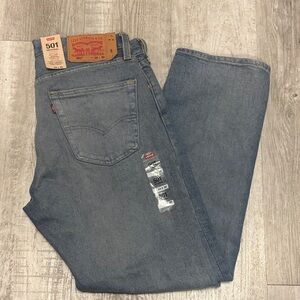Levi's Men's Classic Straight Jeans in Light Blue